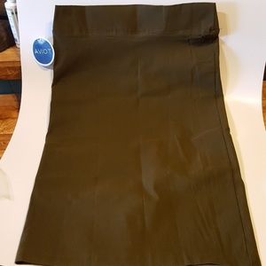Aviot Evergreen Pencil Skirt